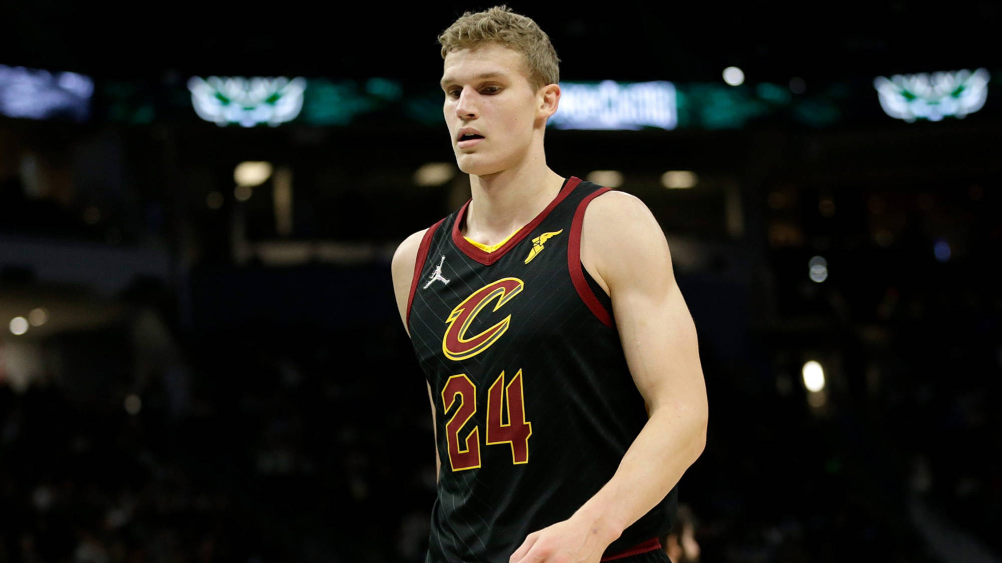 今夜费耶诺德备战德国杯，手感冰凉细节曝光，球迷炸锅，纪律约束更严格的简单介绍