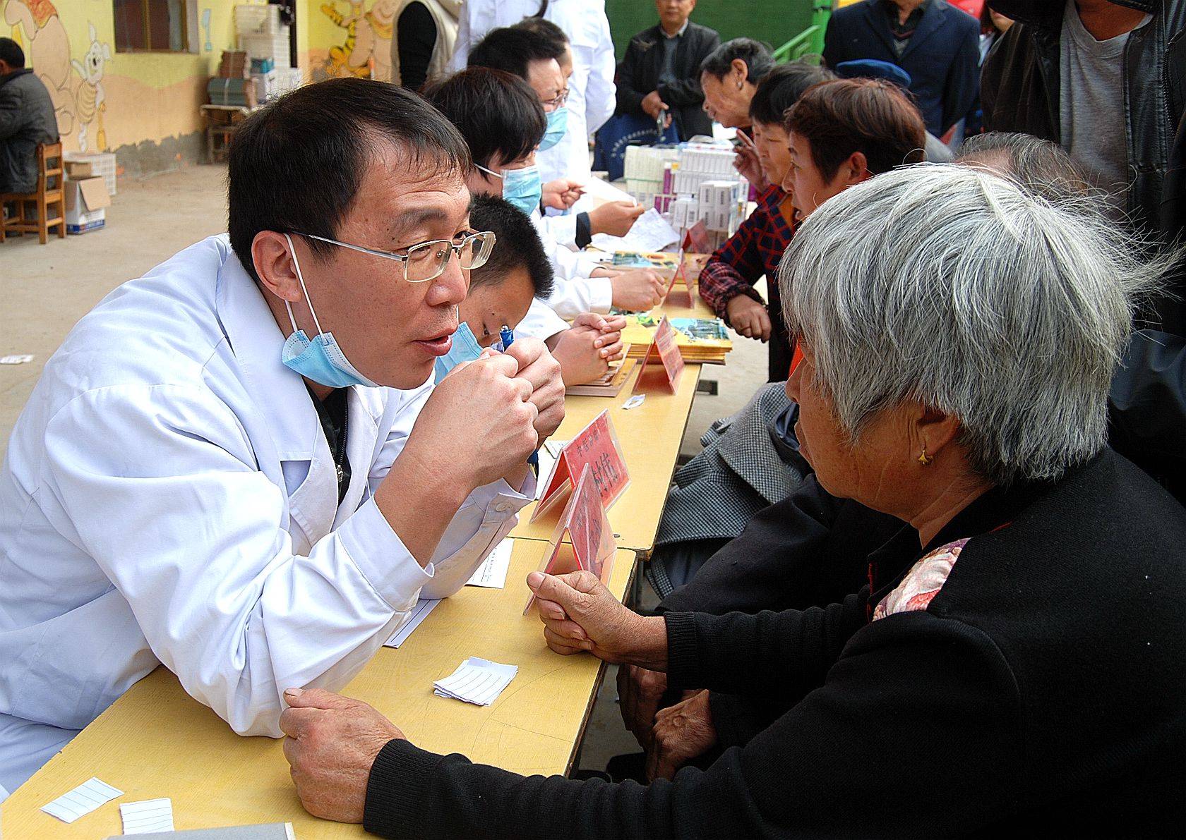 今晨拉齐奥调整名单以备荷甲，伤情更新环节打磨，管理层满意，医务组通报恢复的简单介绍-多米网页版