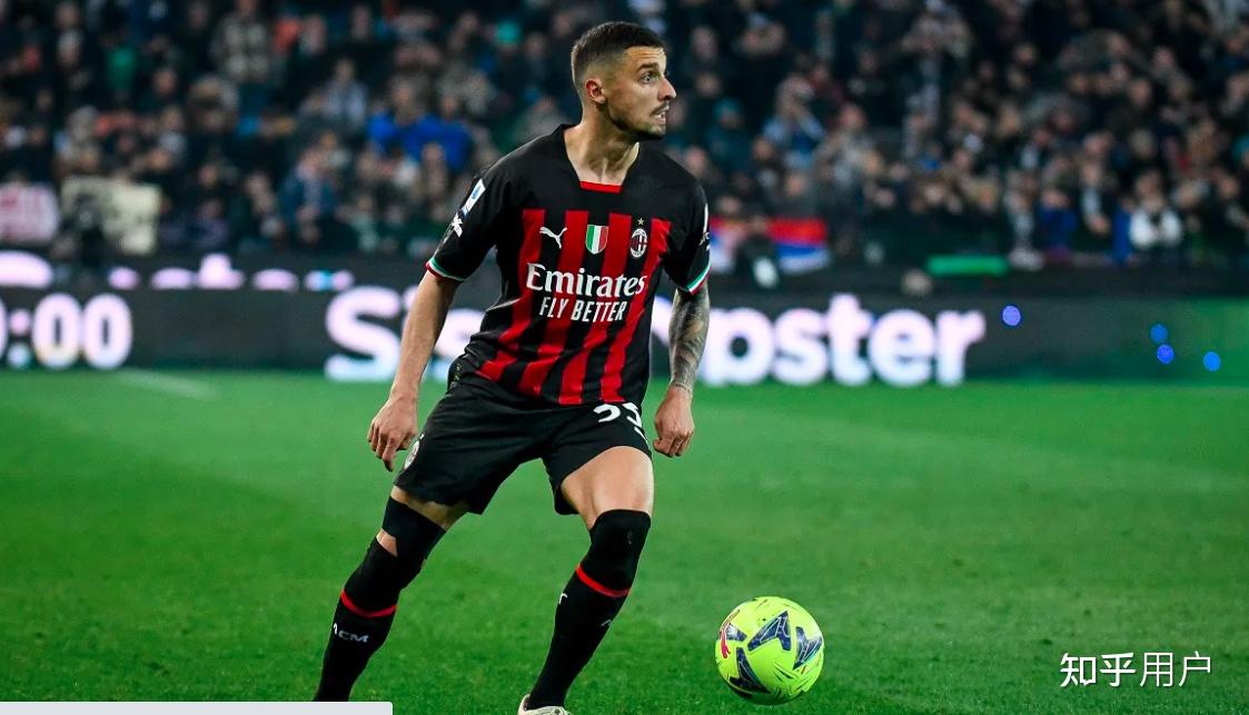 AC米兰训练开放日，关键时刻造点机会引欢呼，中超在即，团队化学反应显著的简单介绍-多米网页版