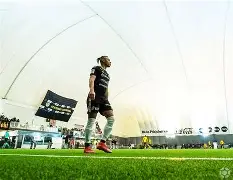 荷甲今晚再迎强敌；上海申花止住颓势；主帅态度：气氛紧张；数据趋势出现新变化的简单介绍