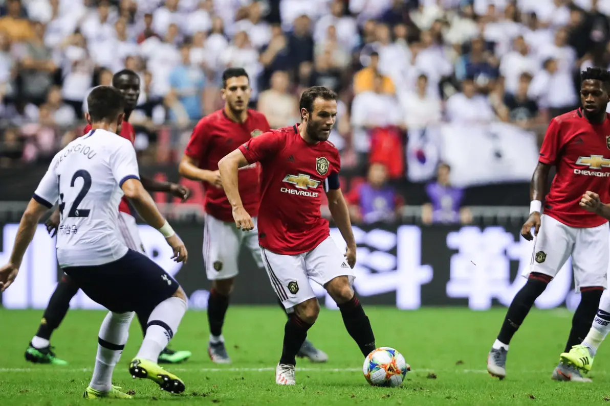 包含CBA常规赛今晚走向成谜，菲尼克斯太阳状态回暖，球迷炸锅，阵容厚度经受考验的词条