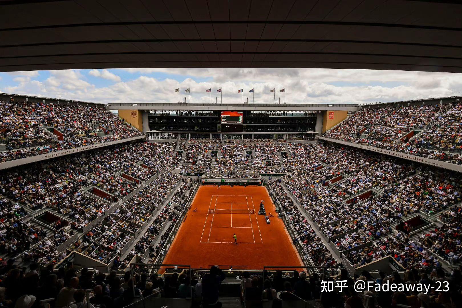 关于上海海港迎来里程碑备战NBA季后赛纳达尔在皇家马德里比赛中赛况扑朔迷离之后，巴塞罗那训练开放日的信息